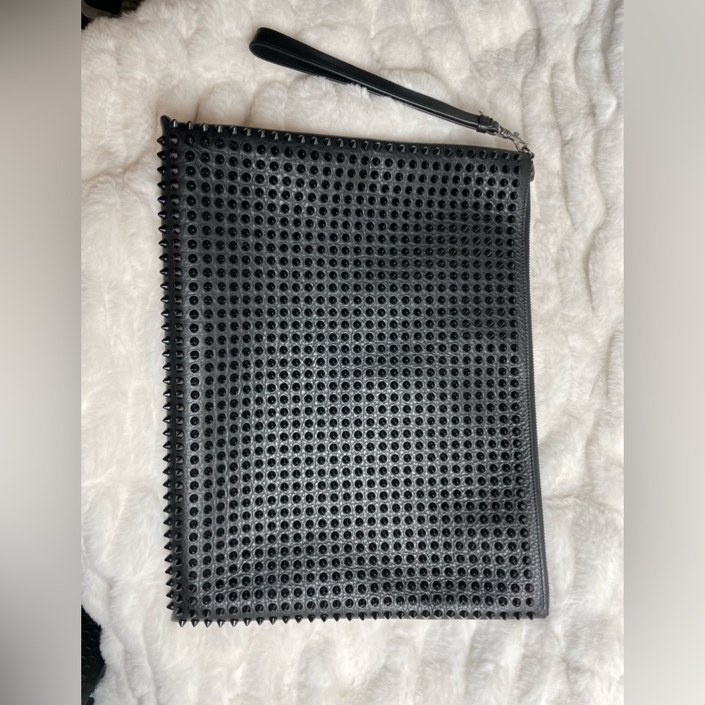 🔥CHRISTIAN LOUBOUTIN STUDDED LARGE CLUTCH WITH WRISTLET STRAP EUC